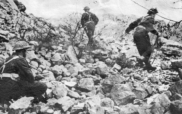 800px-In_the_Battle Fot. Melchior Wańkowicz: Bitwa o Monte Cassino, Rzym 1947 / Wikimedia Common / Public Domain