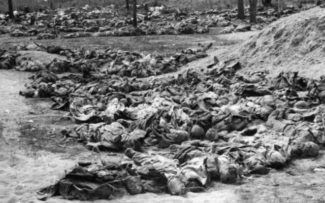 Katyń to było ludobójstwo. Dziś 80. rocznica odnalezienia „dołów śmierci” w Katyniu. 12 kwietnia 1940 roku rozpoczęto bestialskie mordy przynajmniej 21 857 Polaków przez bandytów spod znaku sierpa i młota, oraz naganów NKWD z rozkazu Józefa Stalina, którego imię wciąż dostrzeżecie wpatrując się w pewien punkt Pałacu Kultury i Nauki. Dokonano tej zbrodni bez sądu, bez stawiania jakichkolwiek zarzutów. Ich winą było tylko to, że kochali Polskę, chcieli walczyć o jej wolność z wrogami. Ich winą było to, że byli oficerami i funkcjonariuszami państwowymi II Rzeczpospolitej. Ten wyrok śmierci był zgodny z definicją ludobójstwa.Fot. domena publiczna, Wikimedia.com