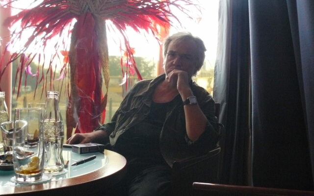 Jerzy Pilch. Zdjęcie z roku 2007. Fot. Maciej Aronowicz dla miesięcznika WYSPA (Irlandia).