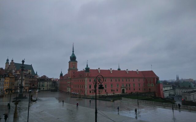 1645598357835412368773492030976