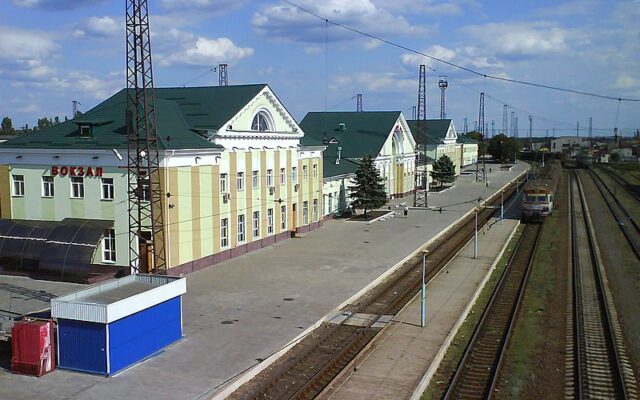 Dworzec kolejowy w Łymanie/Green Zero/CC BY-SA 4.0