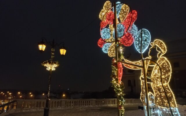 Świąteczne iluminacje na Krakowskim Przedmieściu, 16.12.2022 r., 6.55 | fot.: Kamil Kowalik