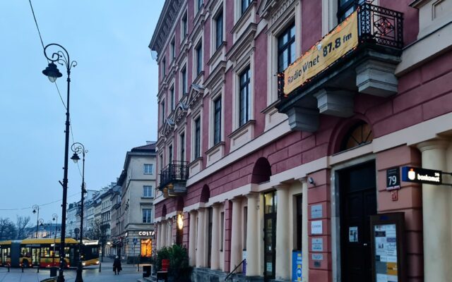 Stare Miasto w Warszawie i redakcja Radia Wnet l fot. Radio Wnet