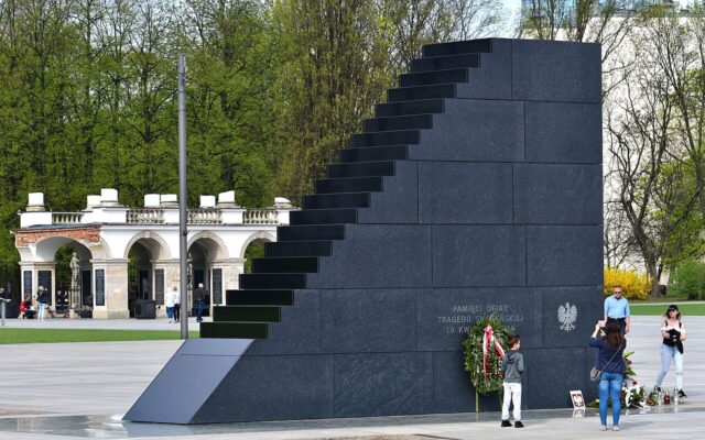 Pomnik smoleński/ fot. Adrian Grycuk CC BY-SA 3.0 pl