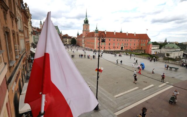 Widok z balkonu kamienicy przy Krakowskim Przedmieściu 79 /Fot. Radio Wnet