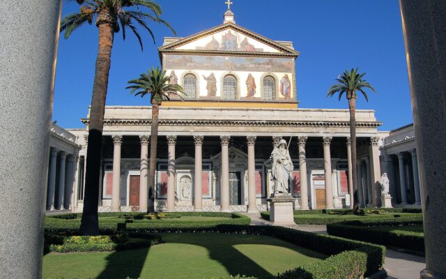 Bazylika św. Pawła za murami/fot. Piofol,  Wikimedia Commons CC BY-SA 3.0